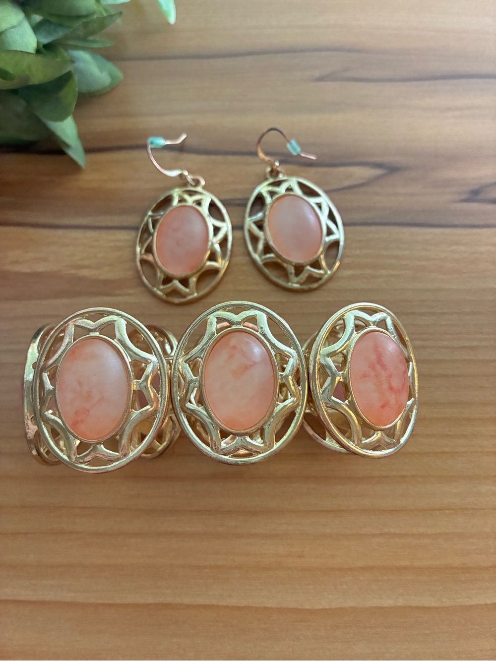 Gold-Tone Peach Stone Oval Bracelet & Earring Set